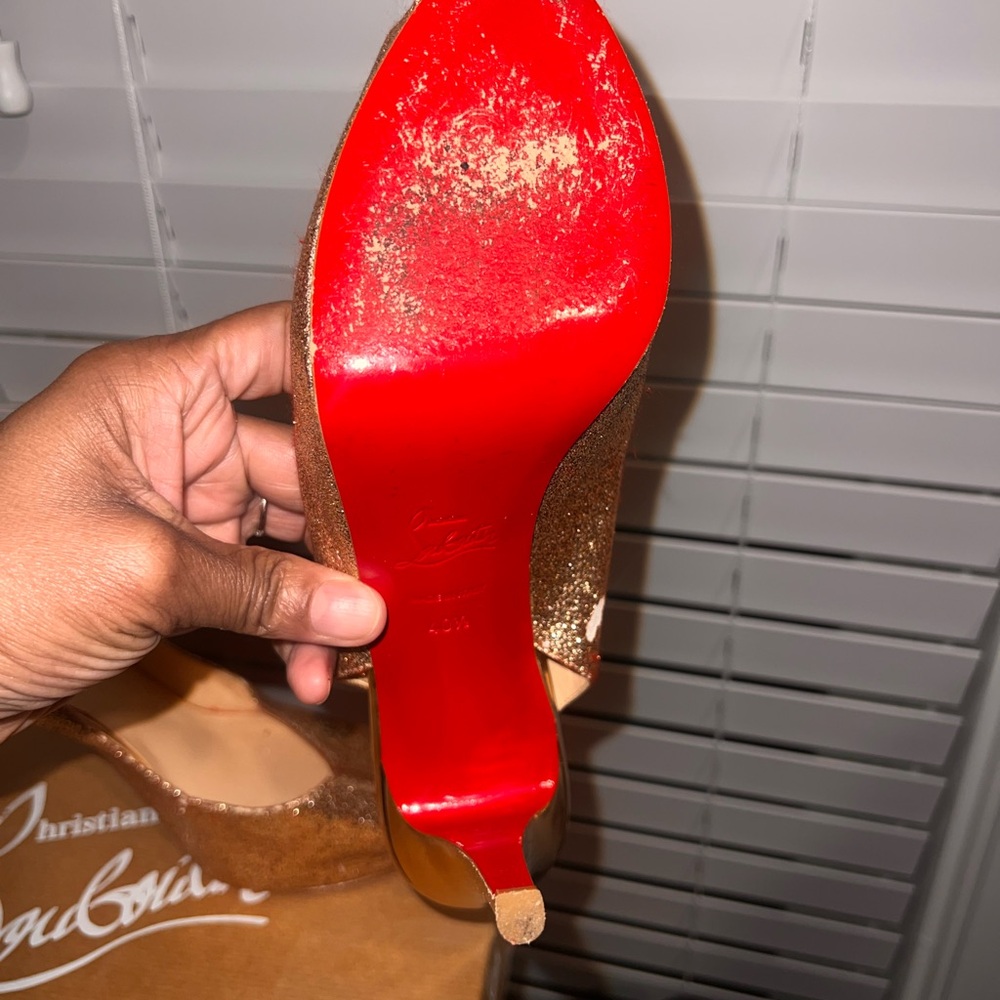 Christian Louboutin Prive 100 Glitter slingbacks in gold - Picture 6 of 10